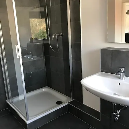 Frankfurt, Renoviert, 65qm Dg דירה ברגיש גלאדבך